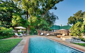 Kamunjila Lodge